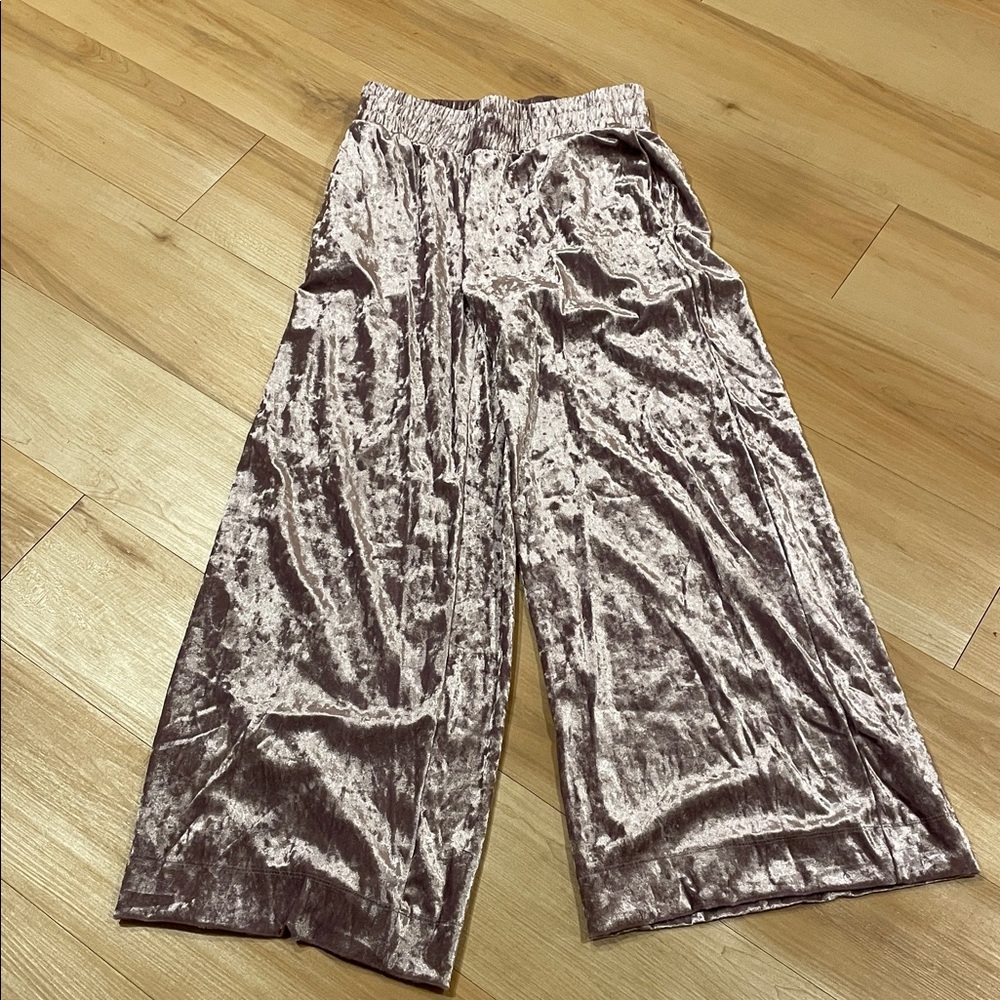 Groovy Crushed Velvet Pants in Lavender